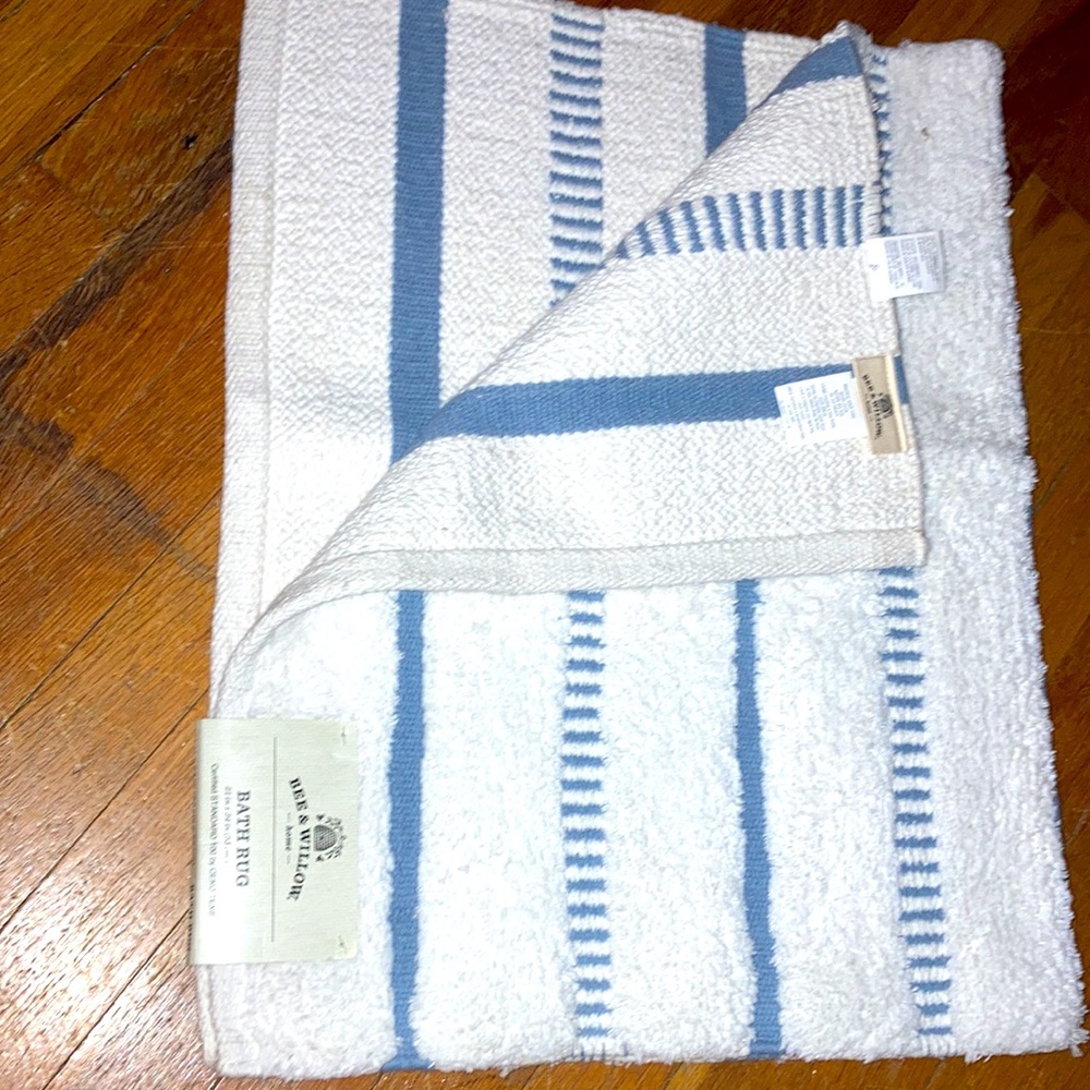 Bee & Willow Bath Rug - Picture 2 of 6